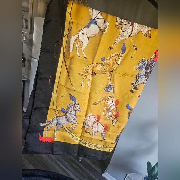 Authentic Hermes Yellow color scarf - Picture 4 of 12